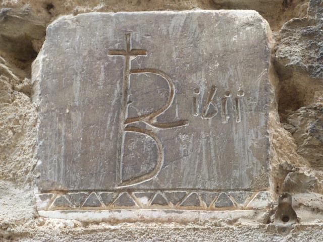 25 Carrer de la Placeta - Monogramme sanctifié d'une croix de St Sépulcre
