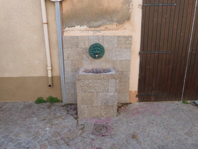 Fontaine de la place de Montalba